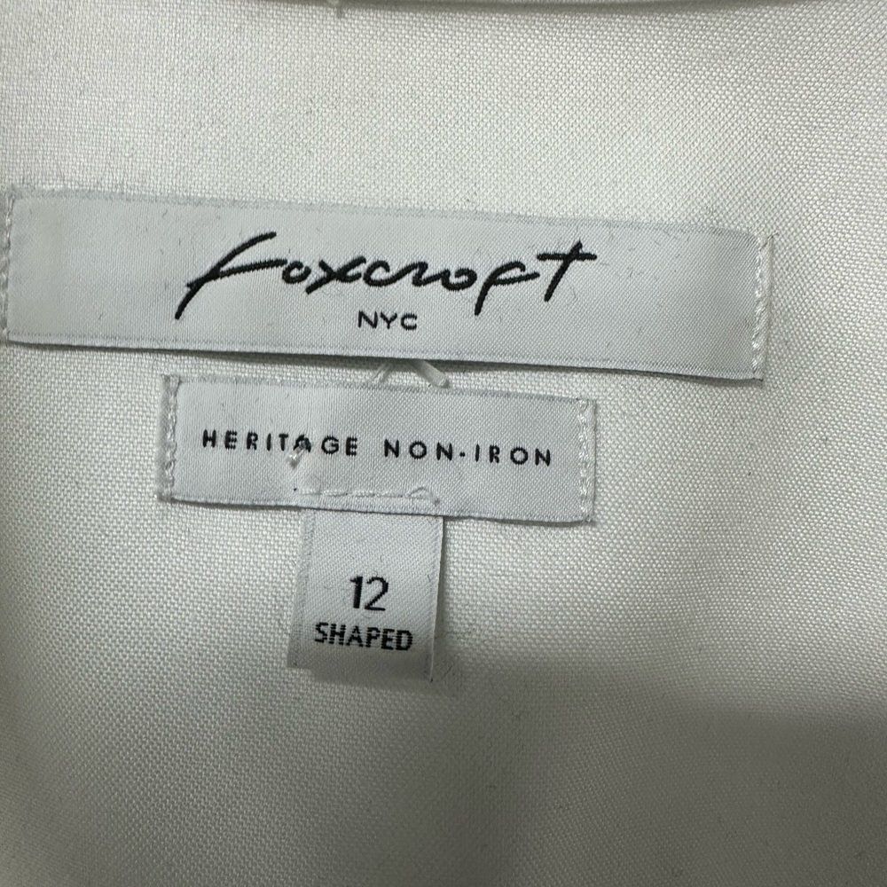 Foxcroft White shaped button top - Picture 2 of 3